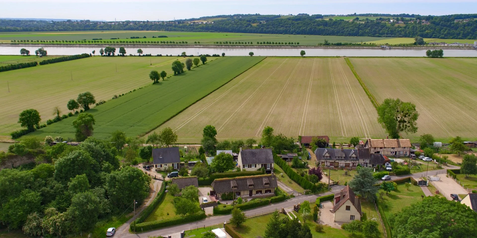 Route Des Chaumieres Juin 2017 Vue Drone Vue Seine Maison A Colombages Pausage Normandie Csnt