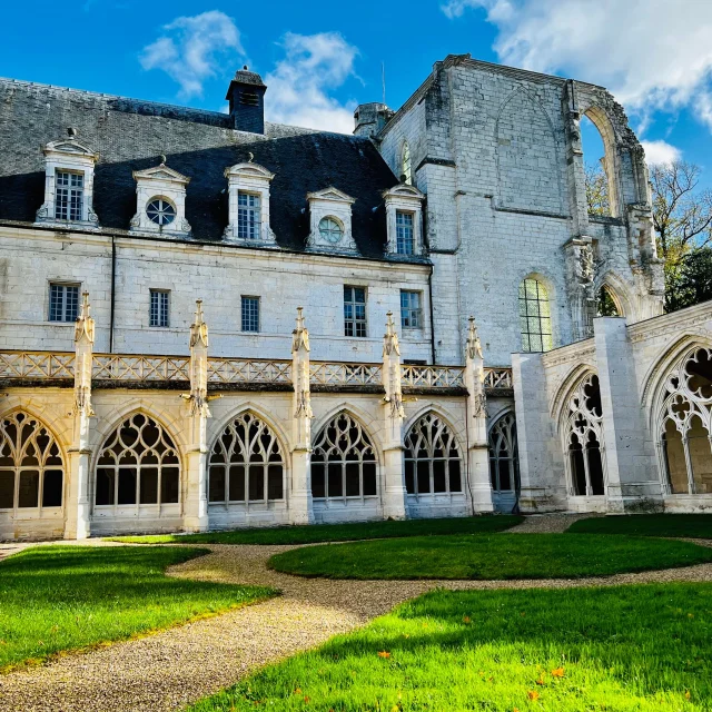 Saint Wandrille Rancon 2023 Abbaye De Fontenelle Abbatiale Cloitre Jardin Interieur Csnt