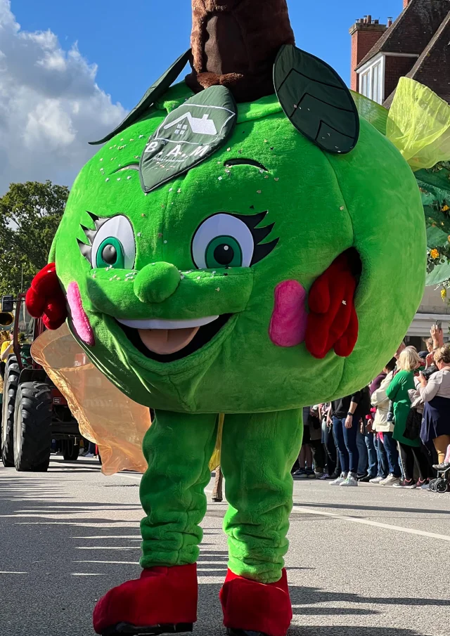 Fete Du Cidre Et De La Pomme Caudebec En Caux Septembre Normandie Parade 3