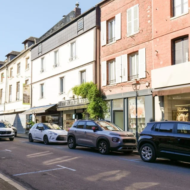 Rue commerçante de Eu, pour représenter l'installation de commerçants en centre ville.
