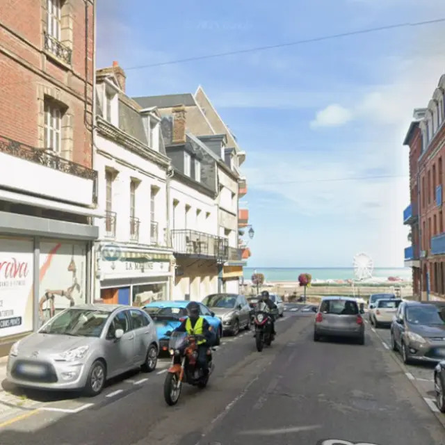 12 Rue De La Commune De Paris Rue