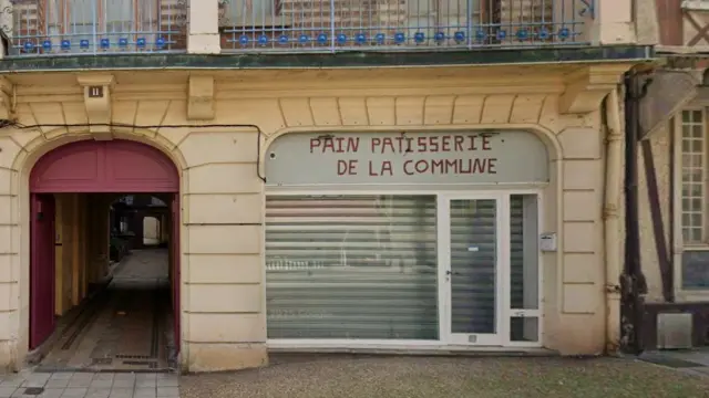 11 Rue De La Commune De Paris Facade