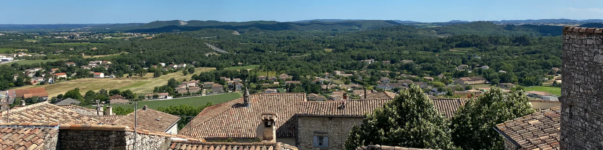 Vézénobres Vue Sur Les Toits