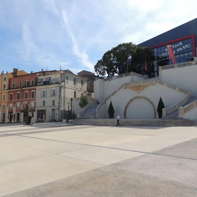 Cinéplanet d'Alès - Place des Martyrs de la Résistance