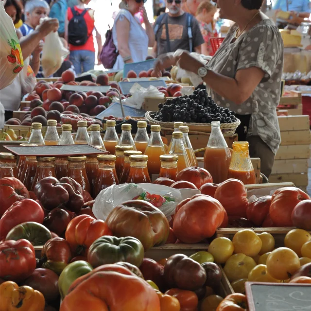 Marché Anduze © Bernadette Price