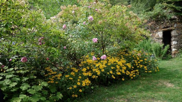 Concoules, garden of Tomple