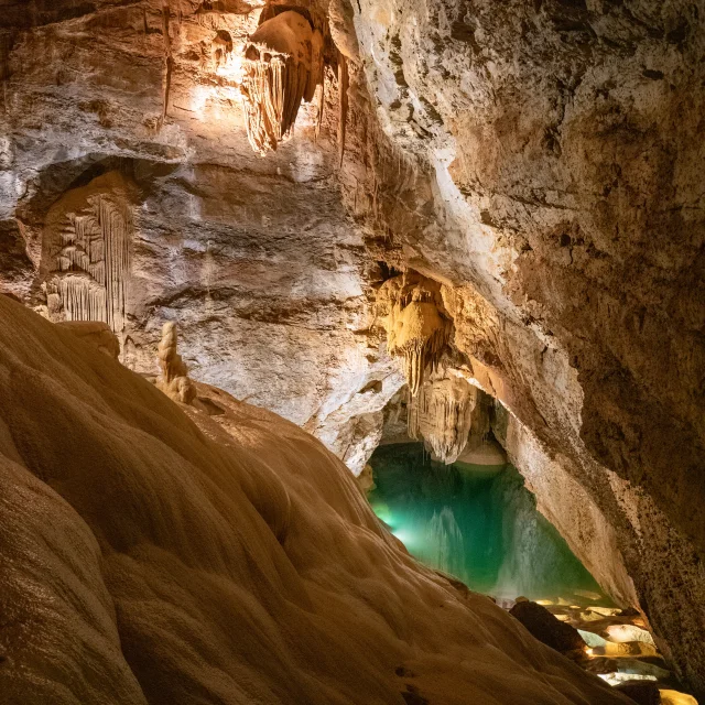 Lac de minuit à la grotte de Trabuc