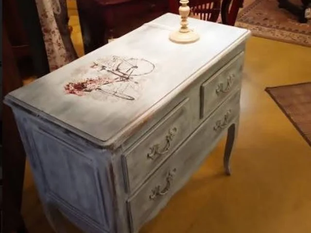 Brocanteur Aux Temps Anciens