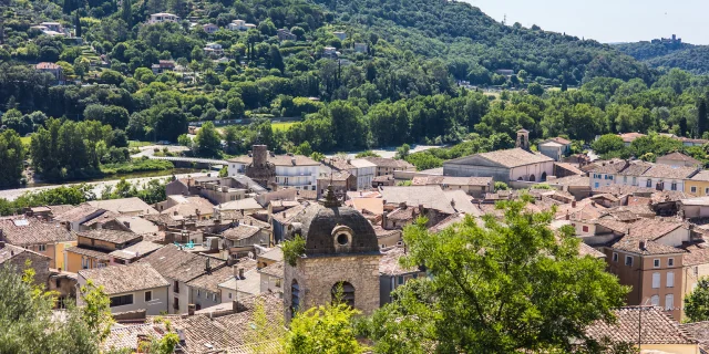Vue sur les toits d’Anduze en été
