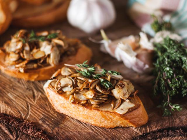 fried mushrooms with toast
