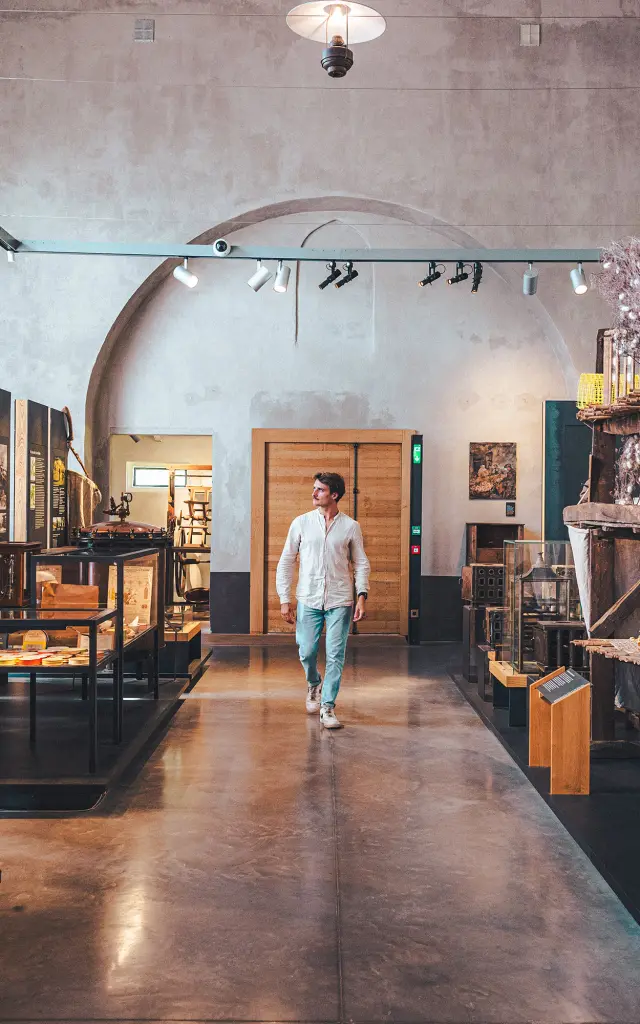 Maison Rouge 1 Lezbroz