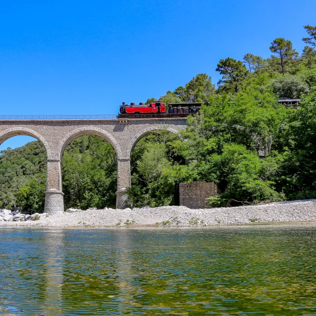 Train Et Gardon 42