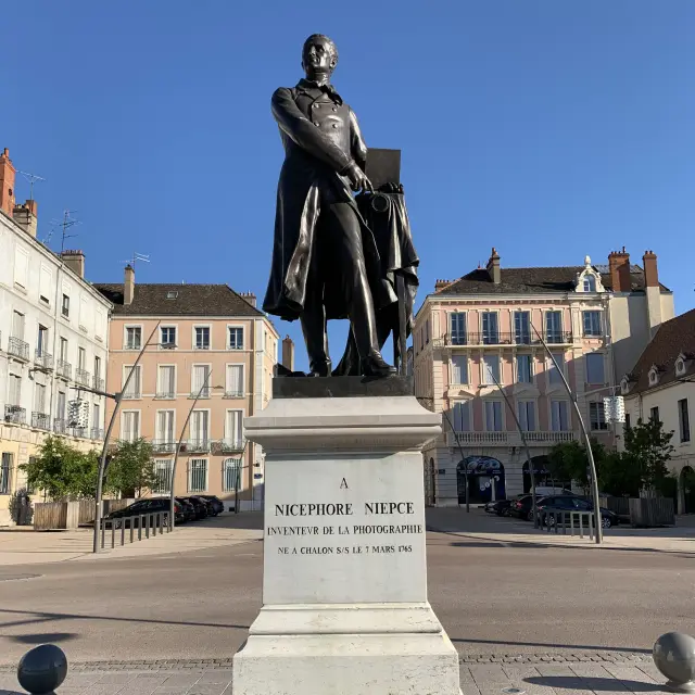 Statue Niepce Chalon Sur Saone 4 Rotated