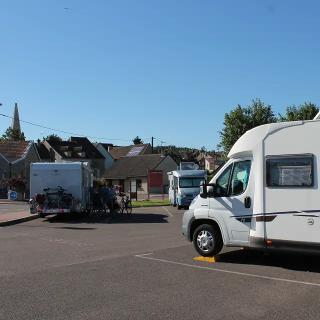 Givry Grüne Wege Wohnmobil Velo