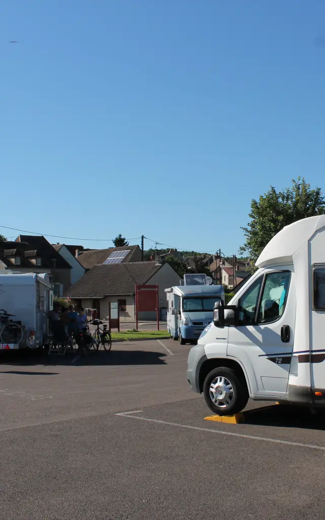 Givry Voies Vertes Camping Car Velo