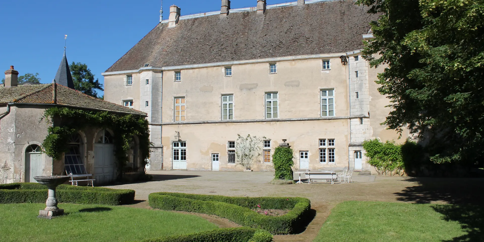 Mellecey Chateau Germolles Ducs De Bourgogne