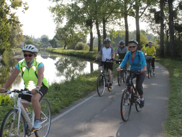 Fragnes Canal Du Centre Voie Verte Velo Cyclo Ot 82