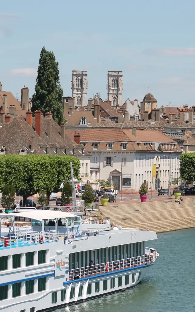 Quais De Saone Place Du Port Villiers