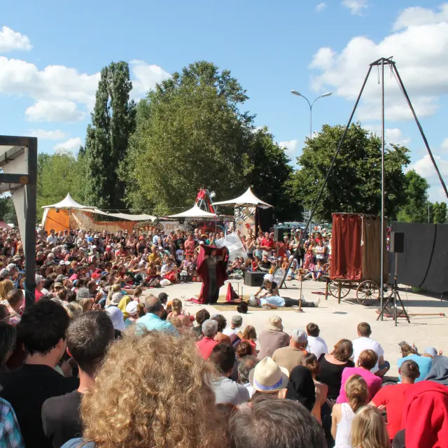 Chalon Dans La Rue En Plein Air