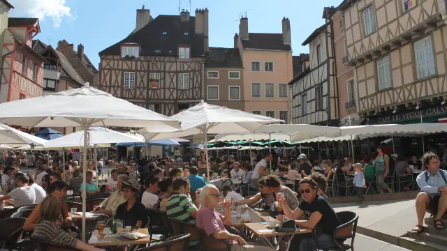 Chalon Dans La Rue Place Saint Vincent