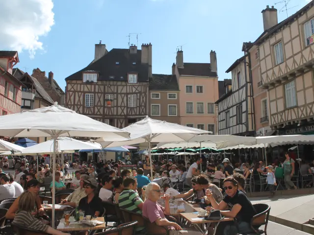Chalon Dans La Rue Place Saint Vincent