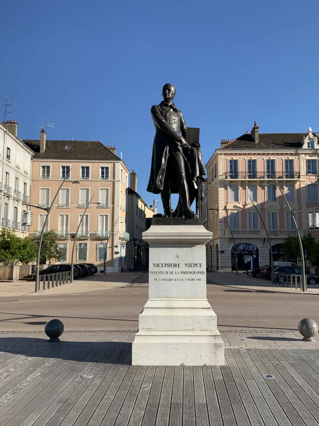Statue Niepce Chalon Sur Saone 5