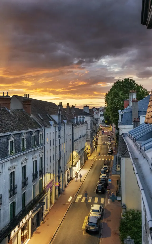 Nmessner Chalon 49 Min