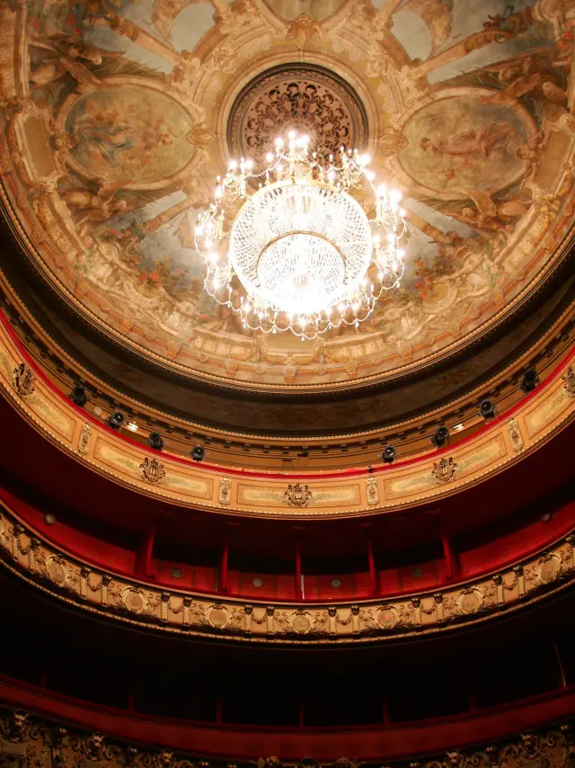Theatre Piccolo Jean Luc Petit Rotated