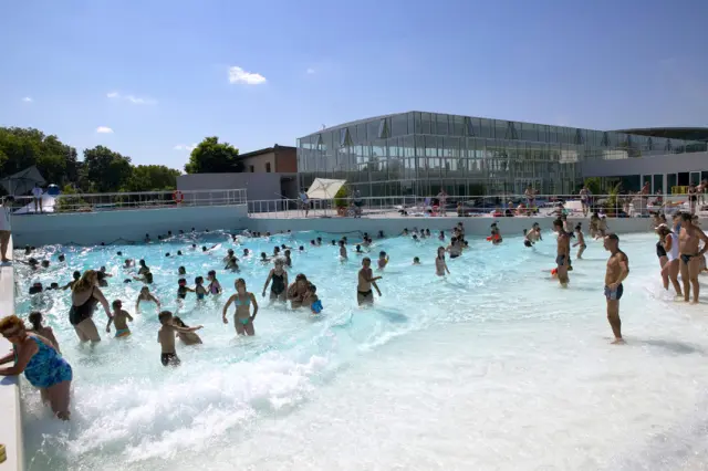 Espace Nautique Credit J Piffaut 45