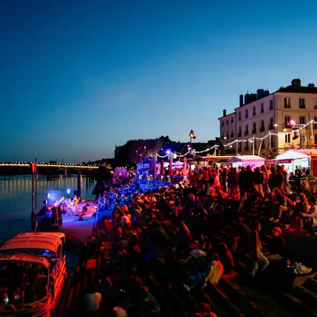 Instagram #chalonsursaone