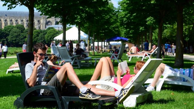 Chalons Plage Bains De Soleil Grand Jard © Office De Tourisme