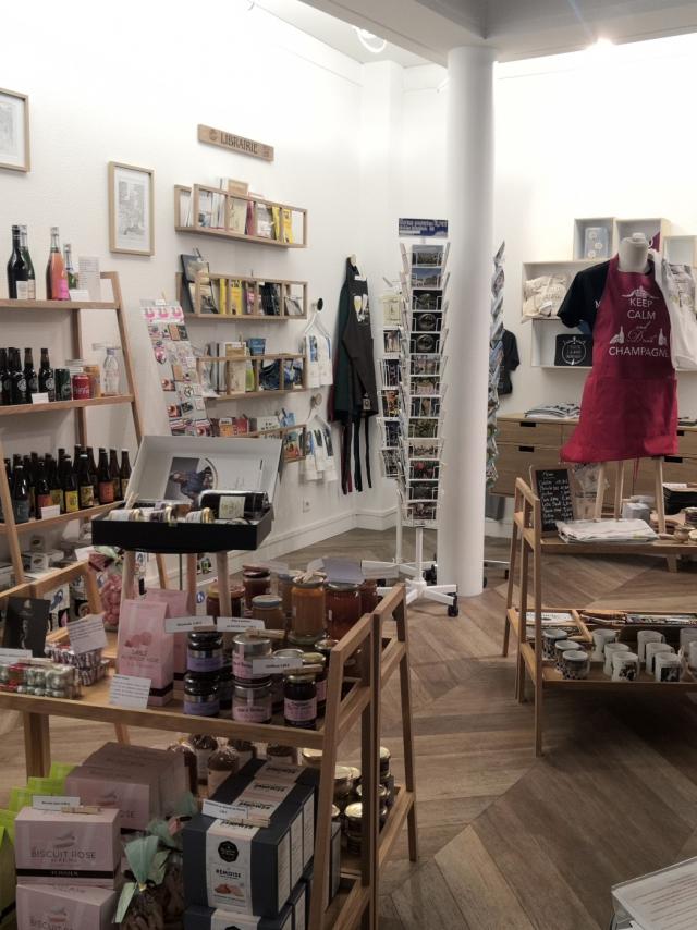 Boutique Souvenirs Terroir Office De Tourisme