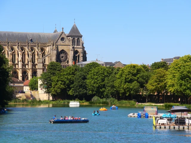 Balade En Barque L Epeaupee Chalons 8