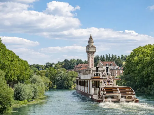 Bateau Champagne Vallee Cumieres 2