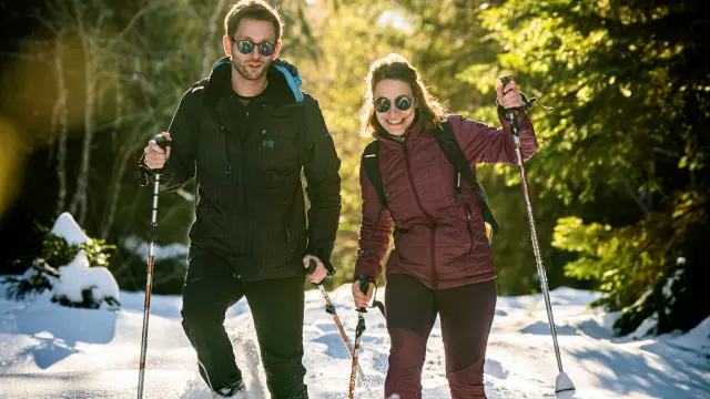 Snowshoeing and cross-country skiing - Savoie Grand Revard