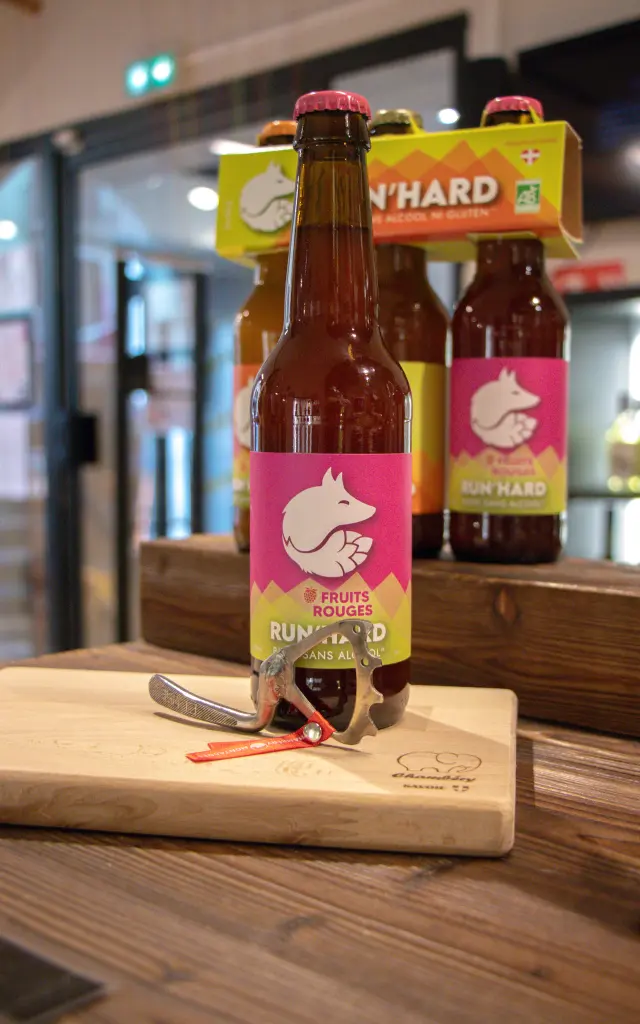 Cm Ruche Runhard Decapsuleur Gcat Mars2026 2 1 1