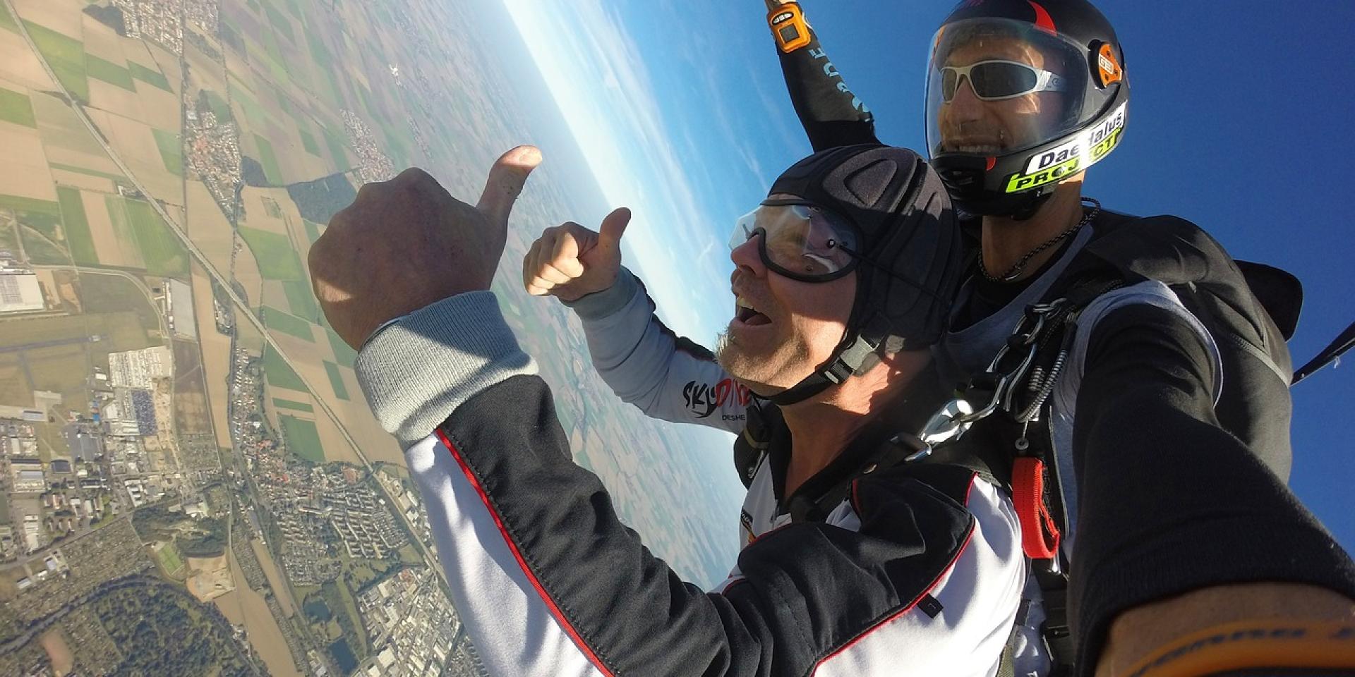 Parachute 1702689 1280