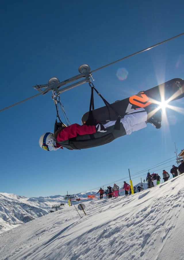 Orcières Merlette 1850 Tyrolienne Roll'r Cable (© Gilles Baron)