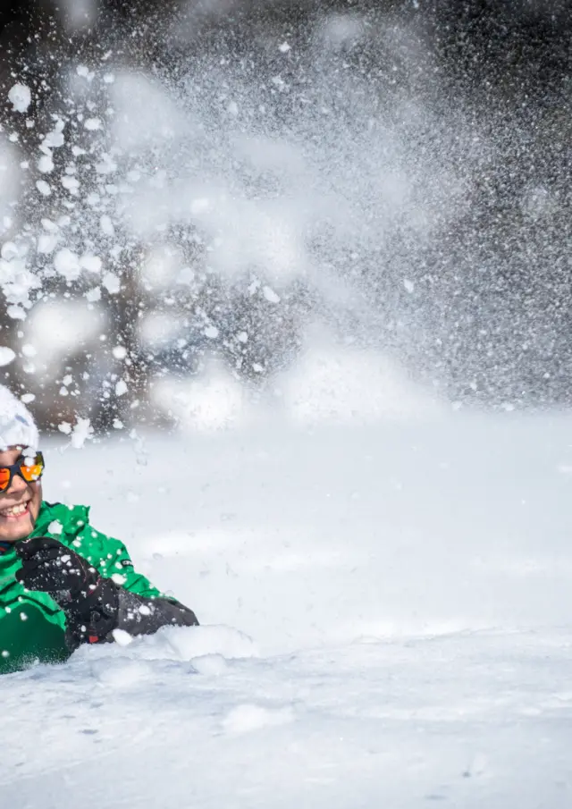 Enfant en raquettes à la station de Chaillol