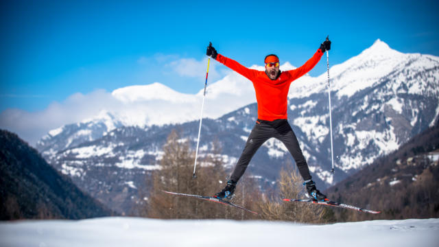 Skieur de Fond heureux dans Champsaur