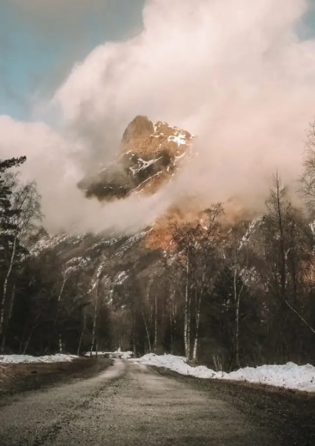 Vue de Molines en Champsaur depuis la route