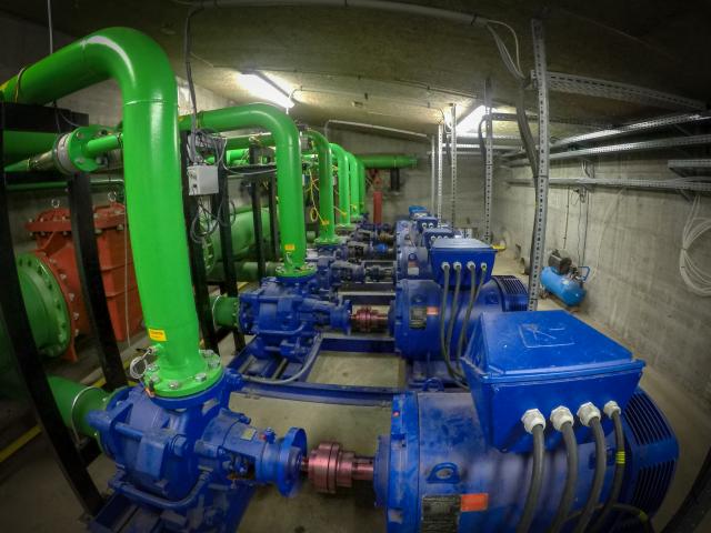 Salle des machines d'enneigement de culture à Ancelle