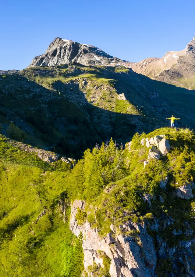 Randonnée face au vieux Chaillol dans le Champsaur