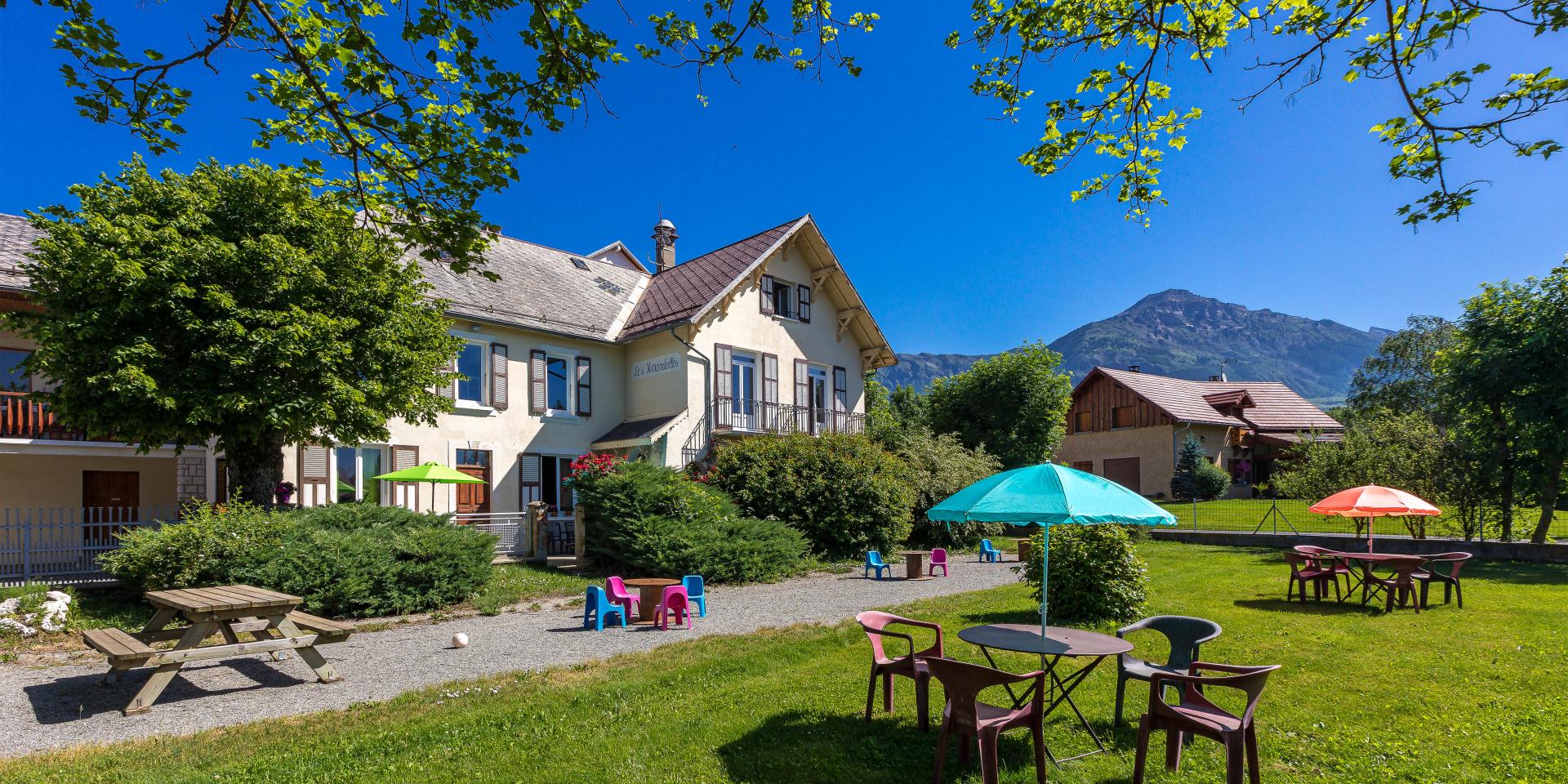 Hautes-Alpes (05), Vallée du Champsaur, Saint-Bonnet-en-Champsaur, L'Aulagnier, Centre de Vacances Les Hirondelles //  Hautes-Alpes (05), Champsaur valley, Saint-Bonnet-en-Champsaur, Centre de Vacances Les Hirondelles
