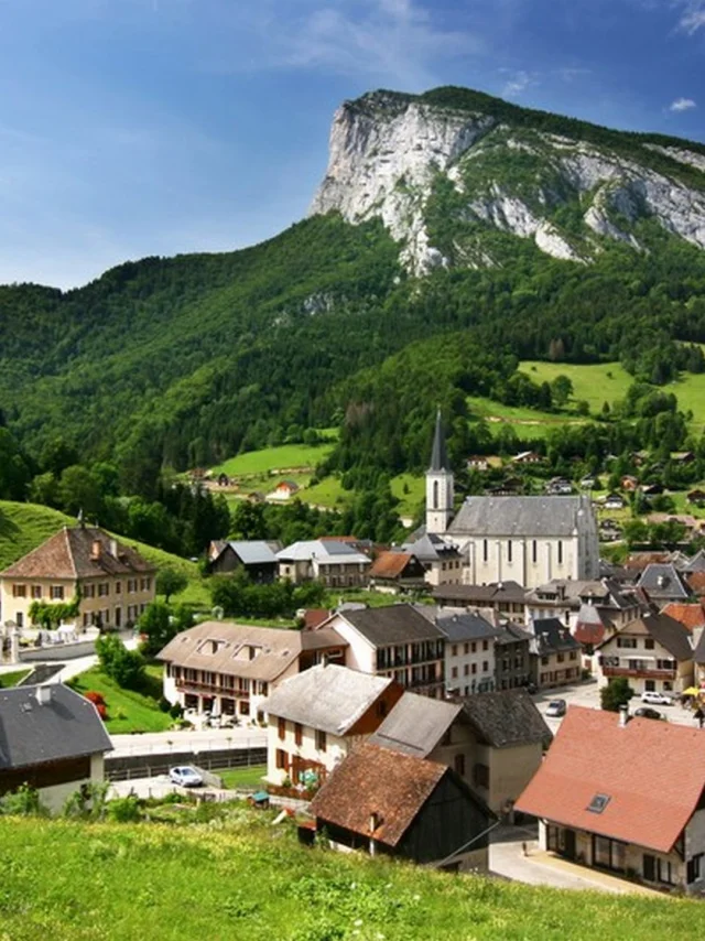 Village de St Pierre Entremont