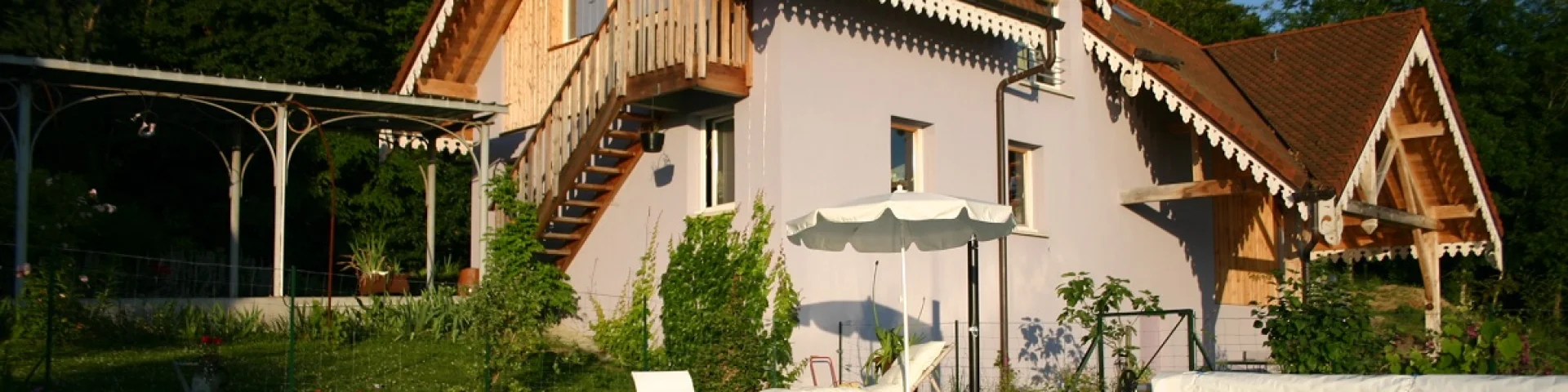 Gite Chez Belette Lac Aiguebelette Piscine Maison