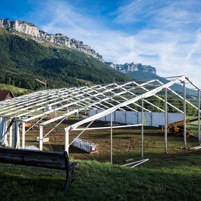 Montage du chapiteau Icare expo - 1er septembre 2022
