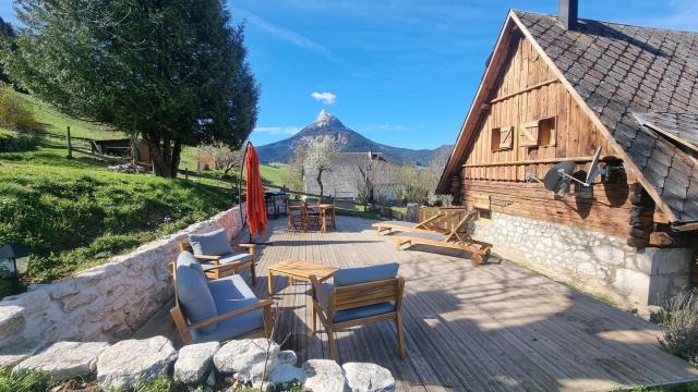 Terrasse du gîte Le Mazeau