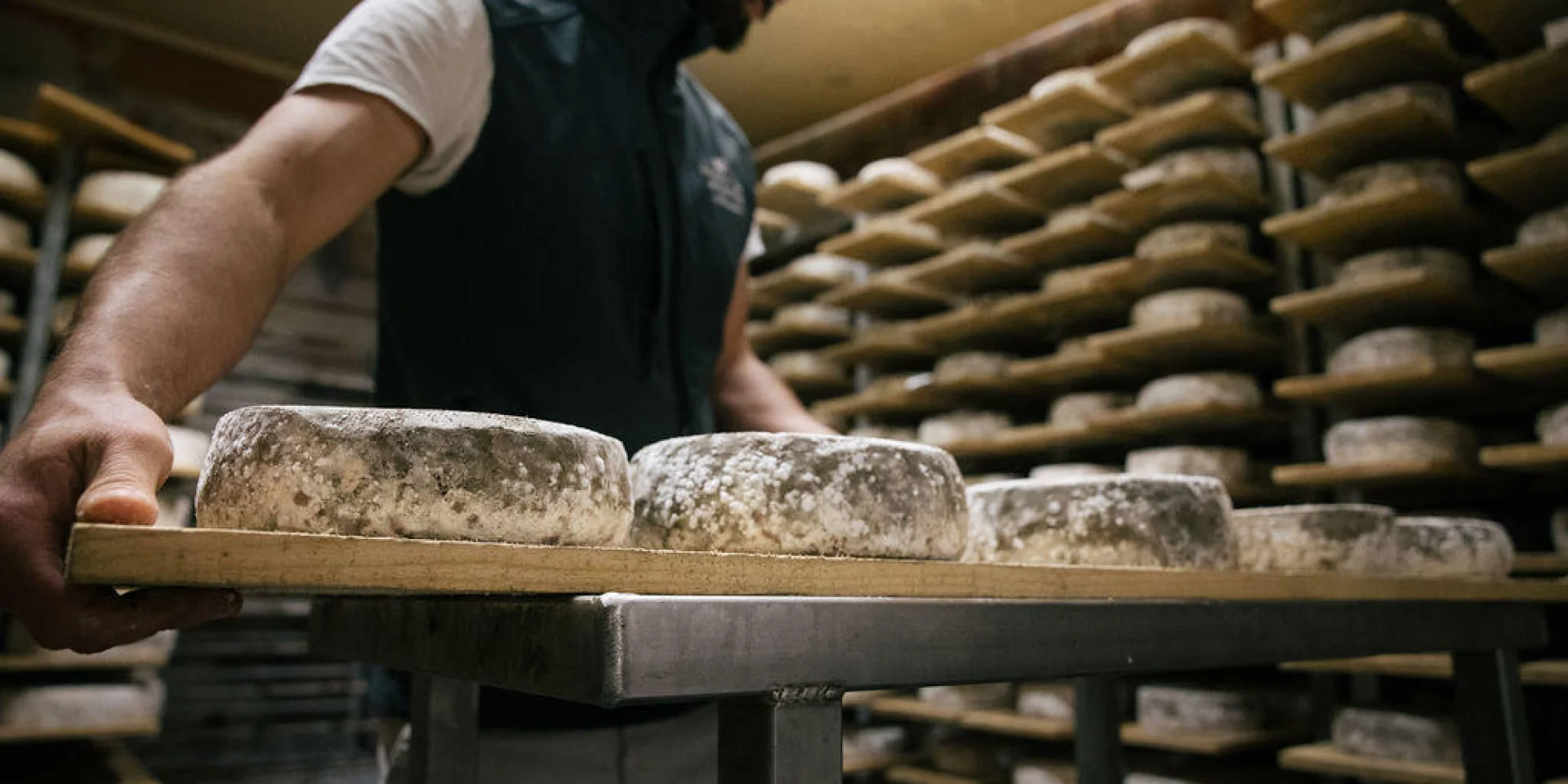 Fabrication Fromages Cooperative Laitiere Ici En Chartreuse