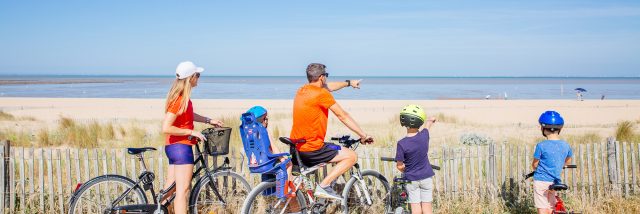 Plage Famille Velo Conteurs